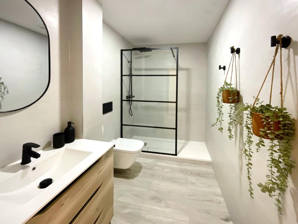 Cs6 Kaleria Suites Almería Exteriör bild